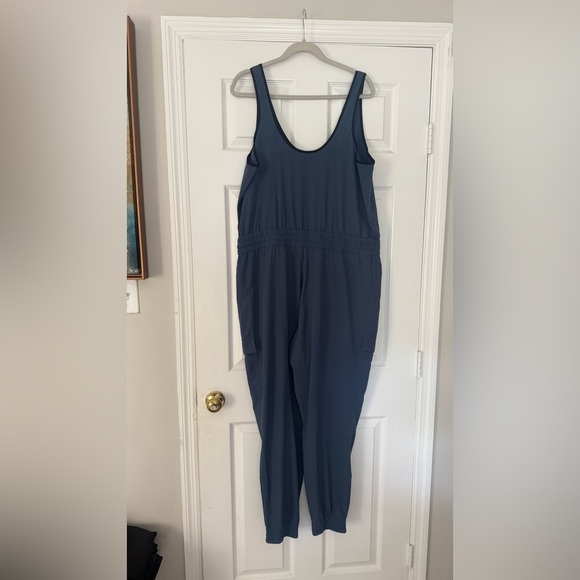 Athleta Jumper Women XL Iron Blue Sleeveless Unbound Jumpsuit Romper Zip Pockets - Picture 6 of 16